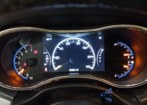 2015 Jeep Grand Cherokee Laredo z USA, uszkodzony, nr VIN 1C4RJFAG4FC730469